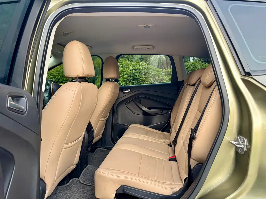 Ford Kuga — миниатюра 12