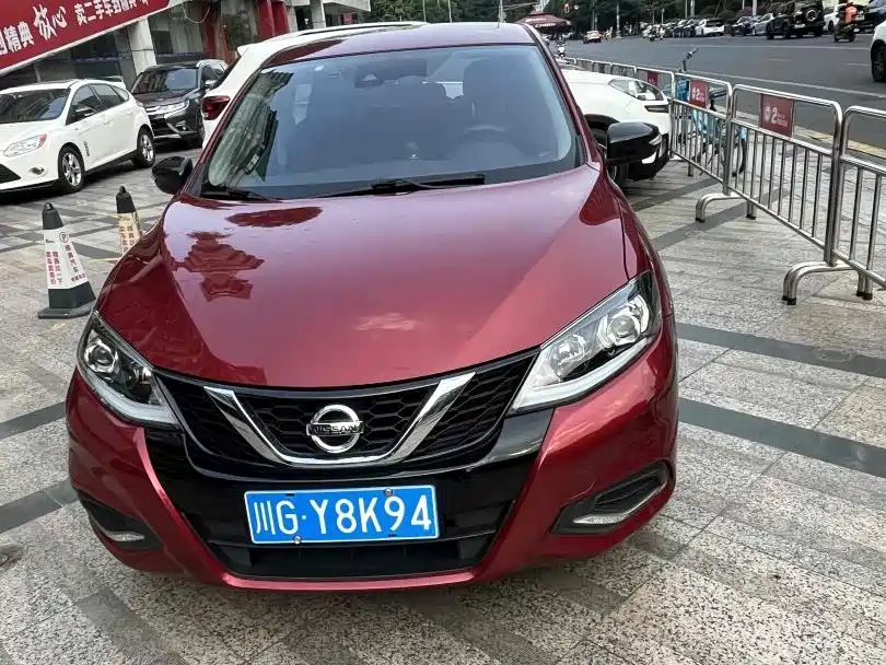 Nissan Tiida — миниатюра 2