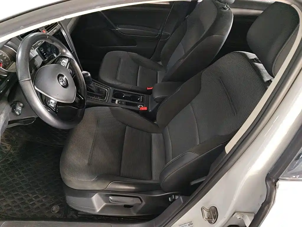 Volkswagen Golf — миниатюра 15