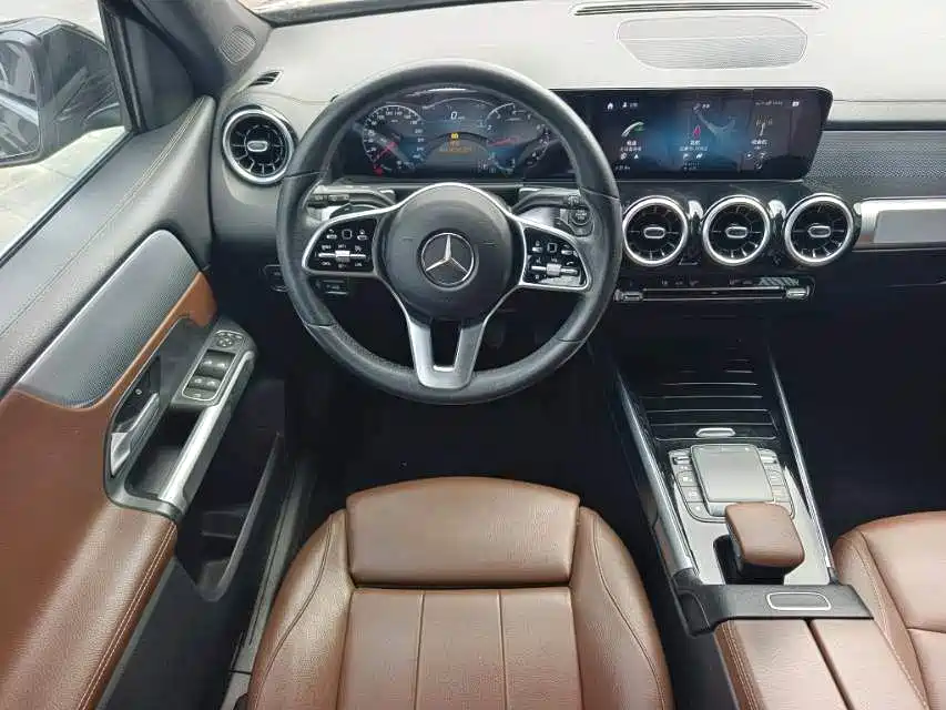 Mercedes-Benz GLB — миниатюра 6