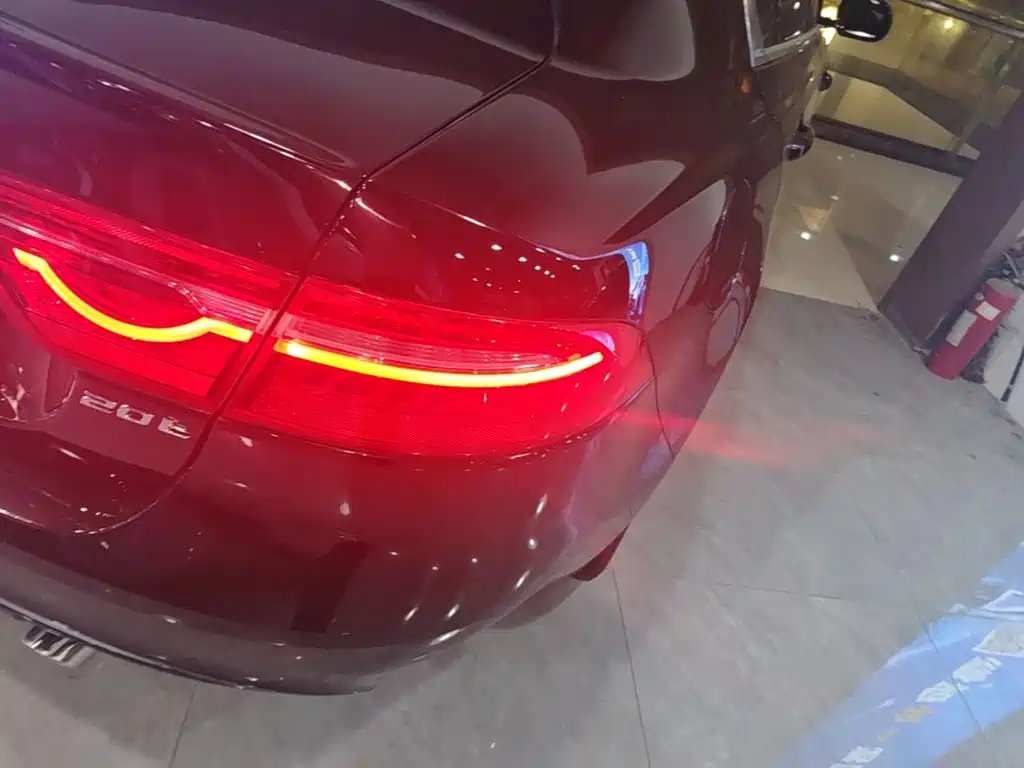 Jaguar XEL — миниатюра 8
