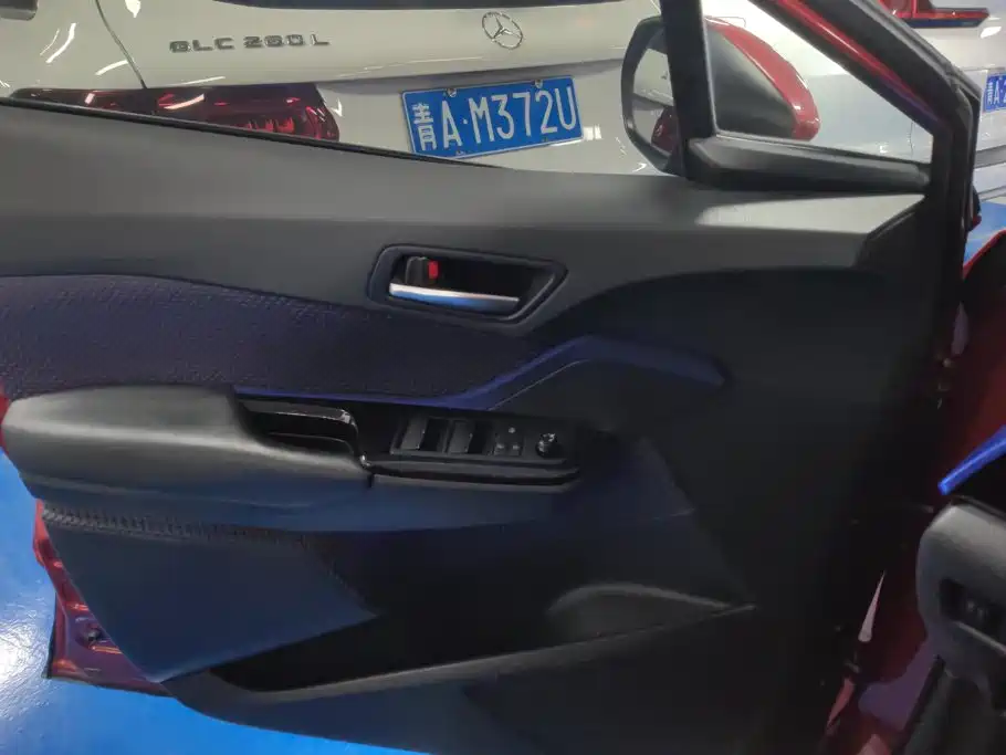Toyota C-HR — миниатюра 7