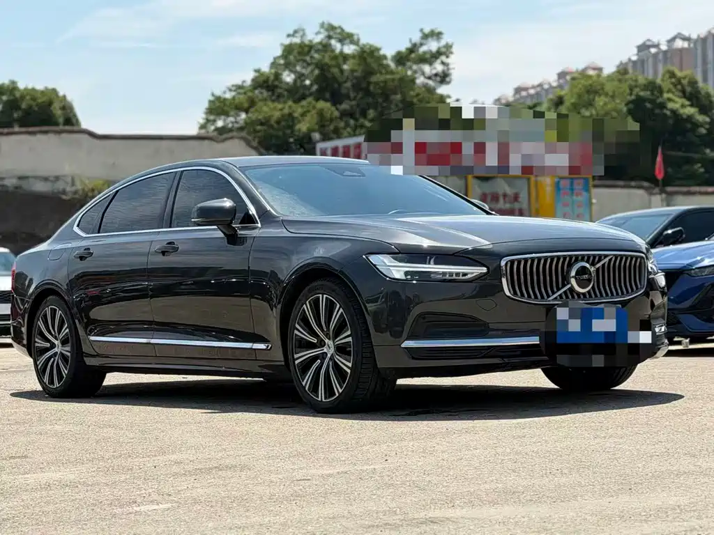 Volvo S90 2024 B5 Luxury