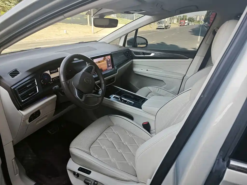 Volkswagen Viloran — миниатюра 4