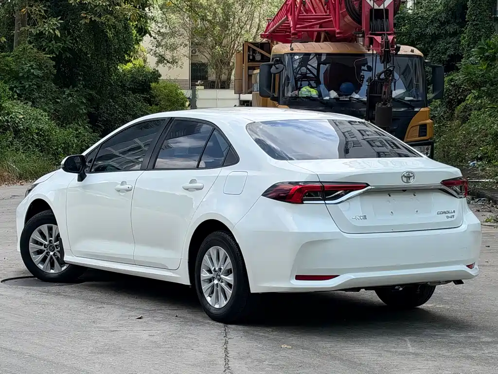 Toyota Corolla — миниатюра 4