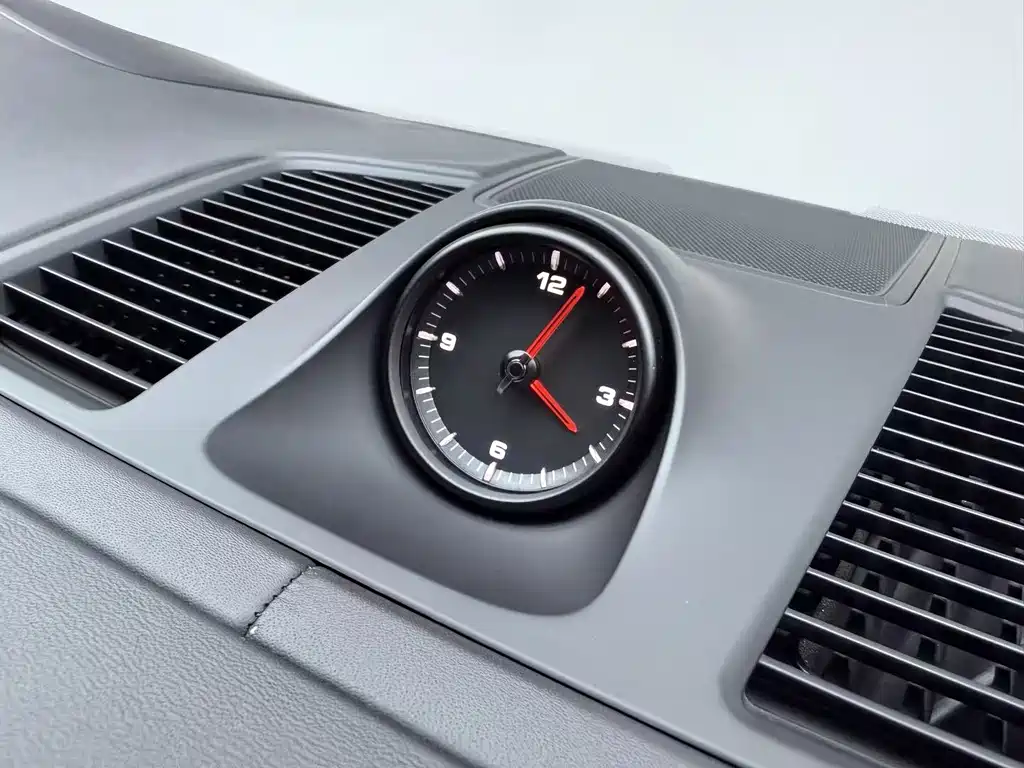 Porsche Cayenne Hybrid — миниатюра 9