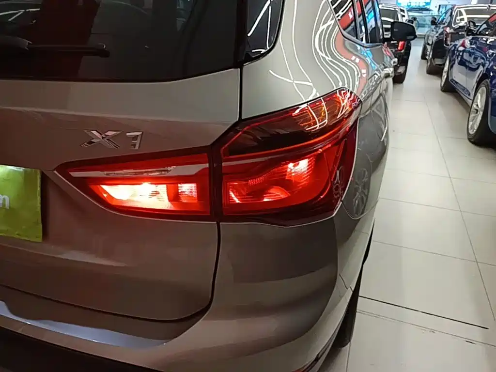 BMW X1 — миниатюра 8
