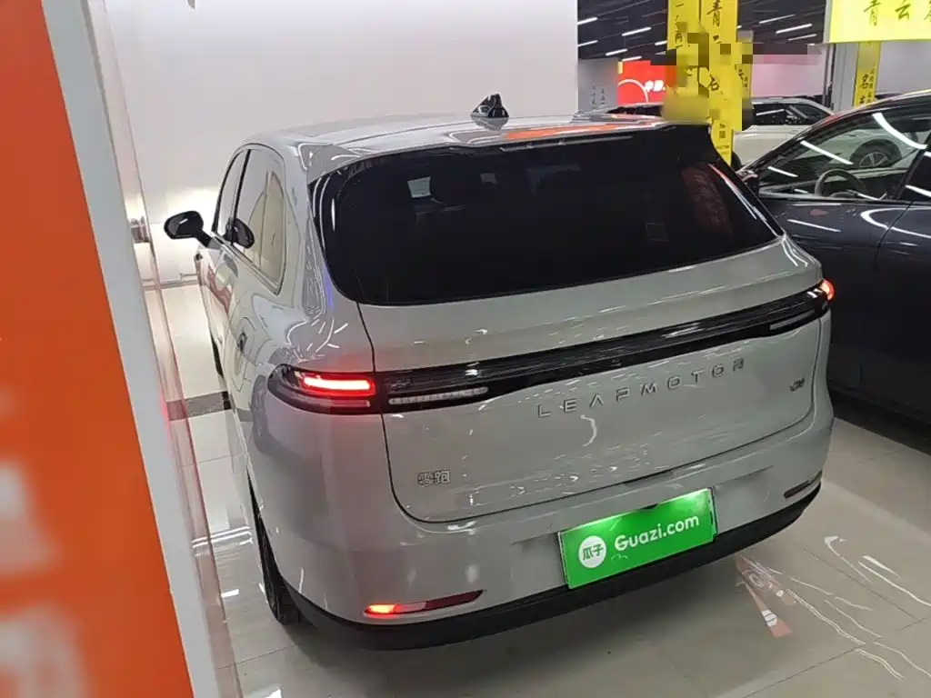 Leapmotor Leapmotor C10 — миниатюра 5