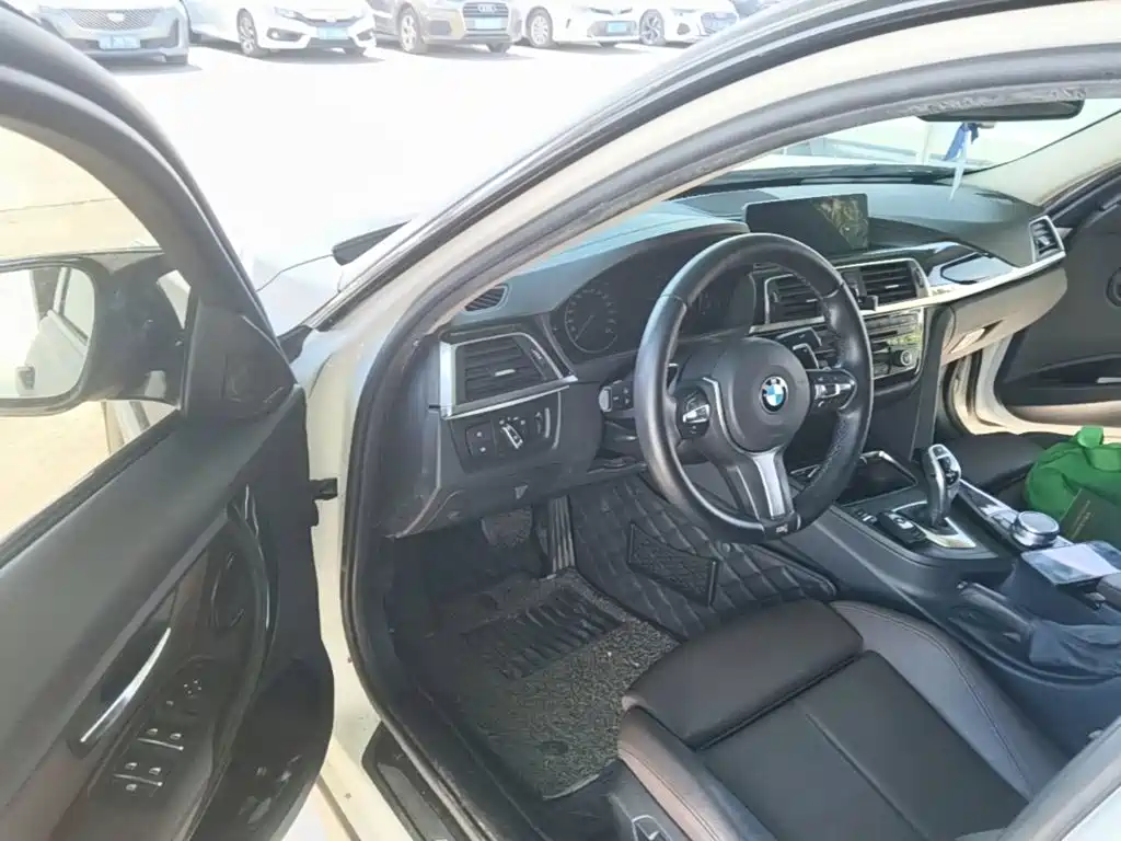 BMW 3 Series — миниатюра 21