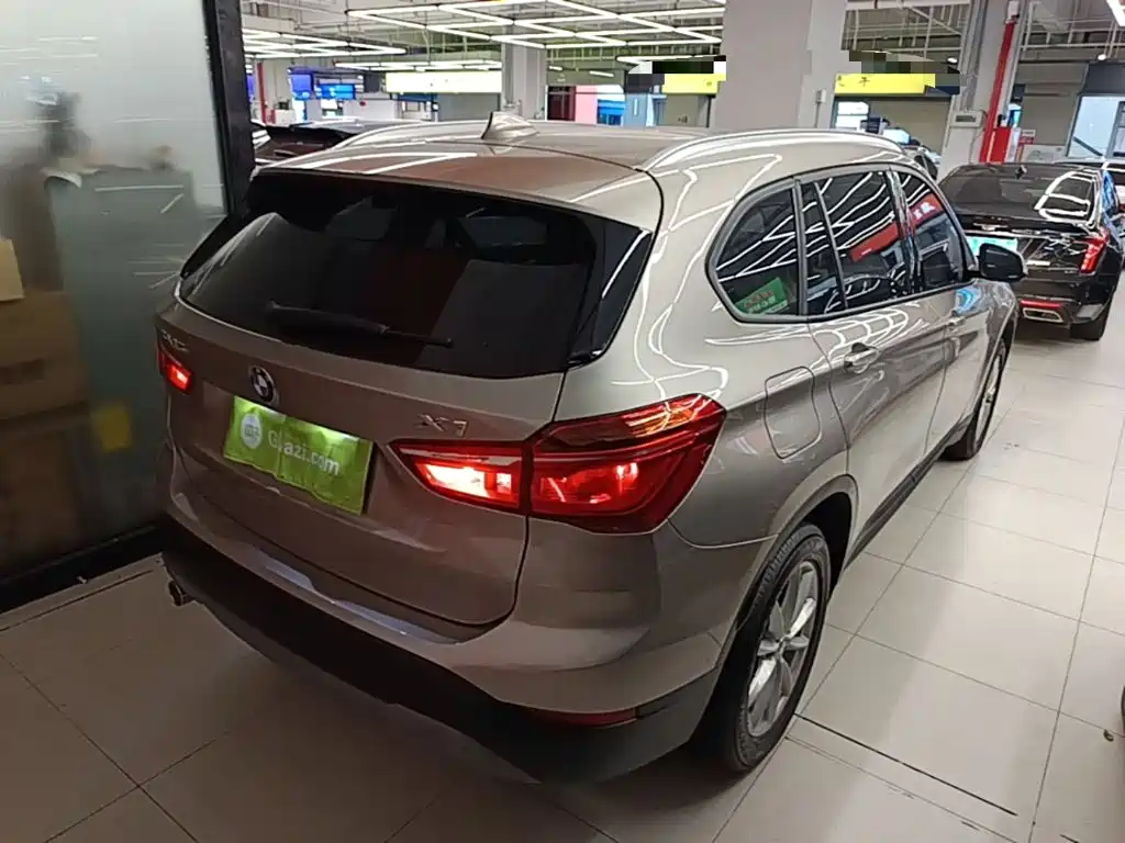 BMW X1 — миниатюра 7