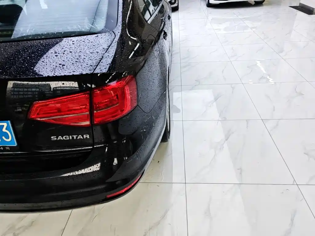 Volkswagen Sagitar — миниатюра 8