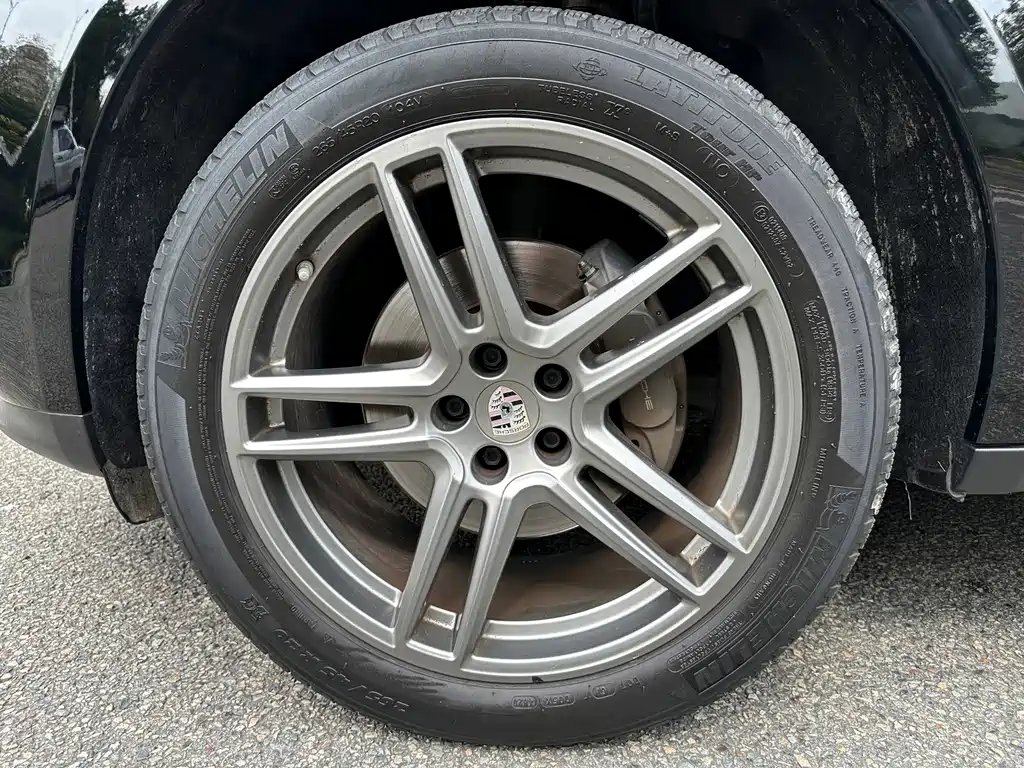 Porsche Macan — миниатюра 11