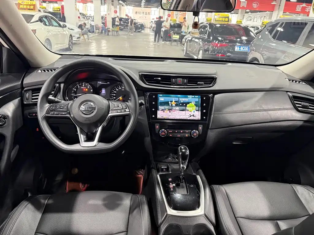 Nissan X-Trail — миниатюра 6