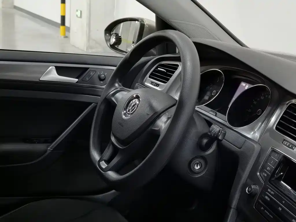 Volkswagen Golf — миниатюра 22