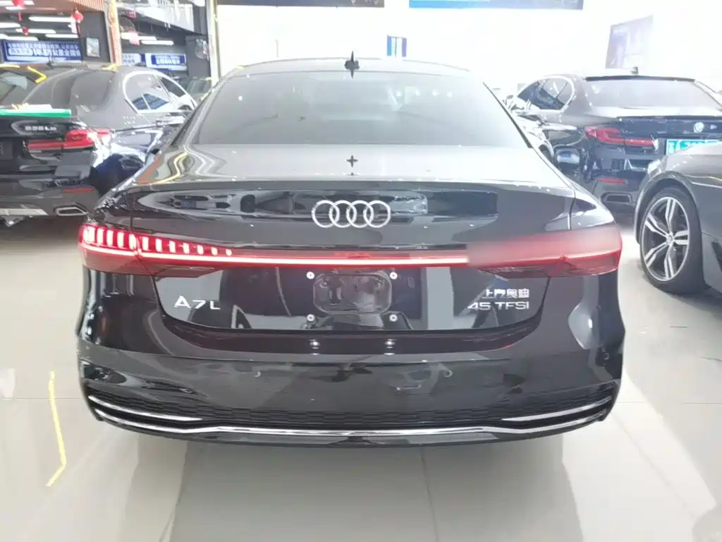 Audi A7L — миниатюра 6