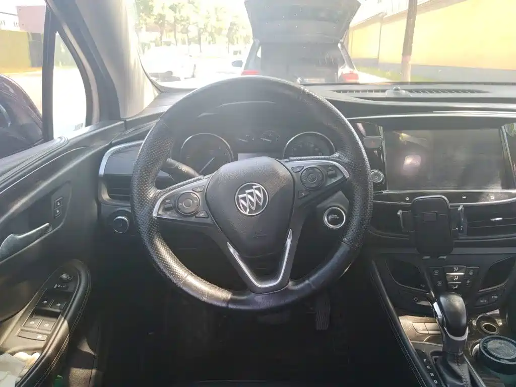 Buick Envision Plus — миниатюра 11