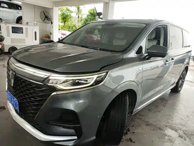 2021 Roewe iMAX8