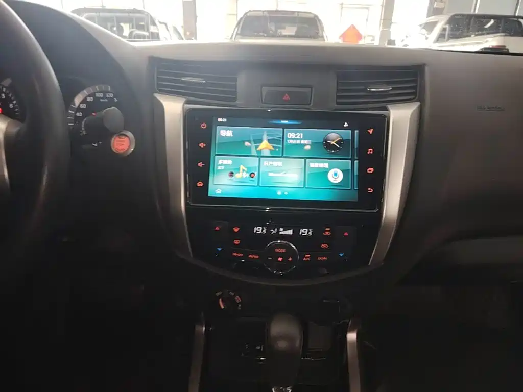 Nissan Navara — миниатюра 9