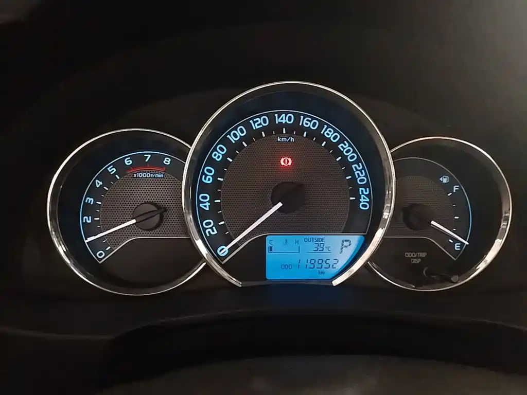 Toyota Corolla — миниатюра 12