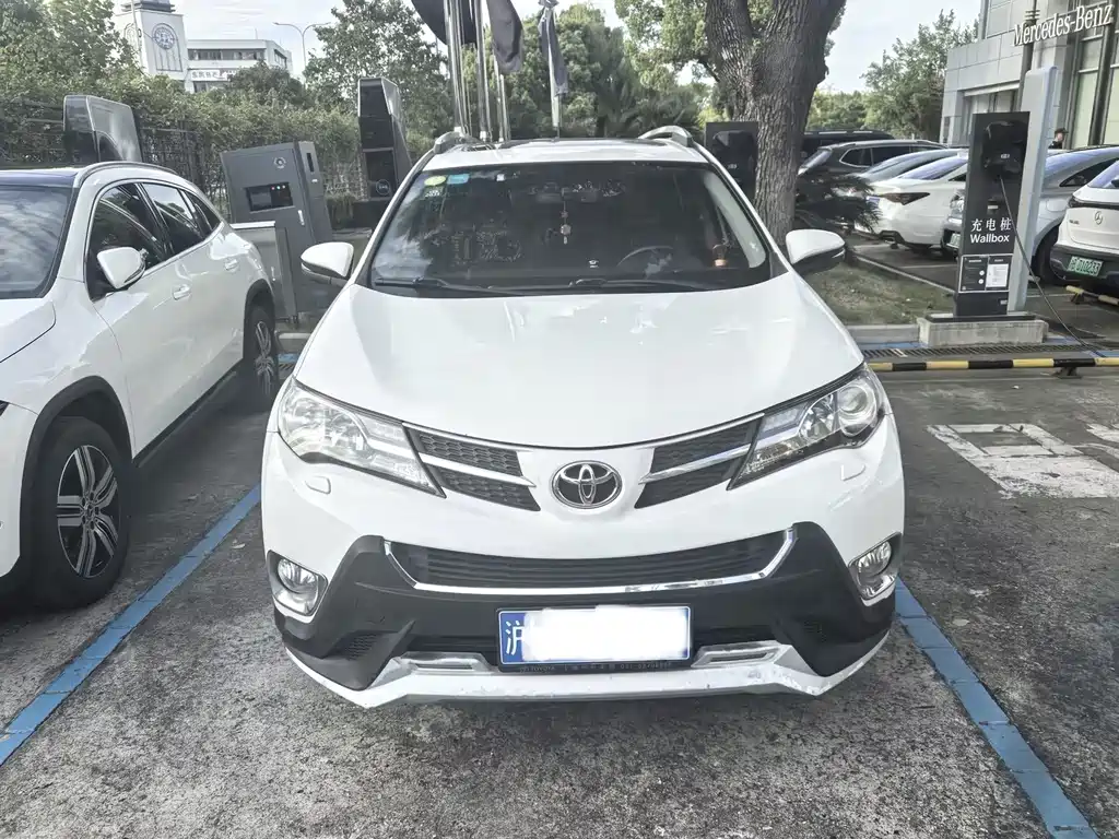 Toyota RAV4 — миниатюра 2