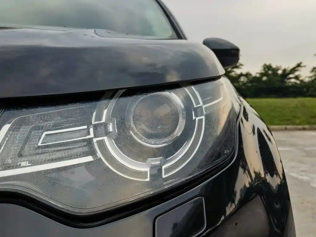 Land Rover Discovery Sport — миниатюра 10