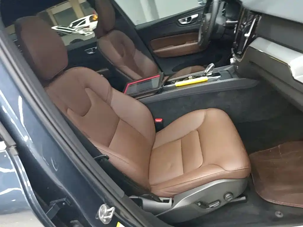 Volvo XC60 — миниатюра 25