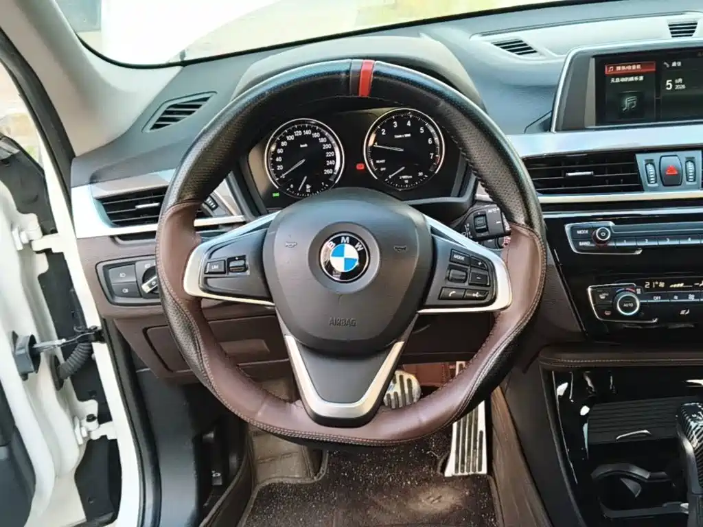BMW X1 — миниатюра 11
