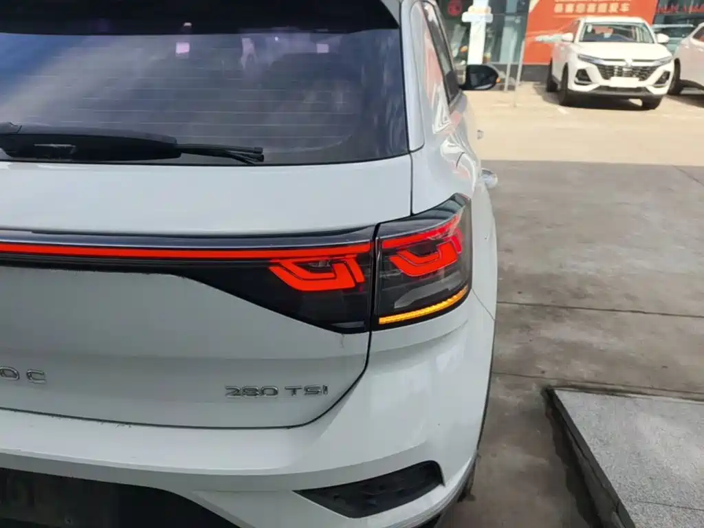 Volkswagen T-Roc — миниатюра 8