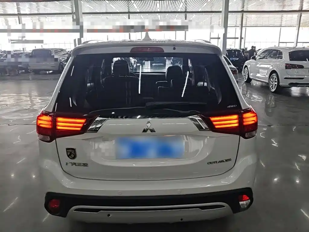 Mitsubishi Outlander — миниатюра 6