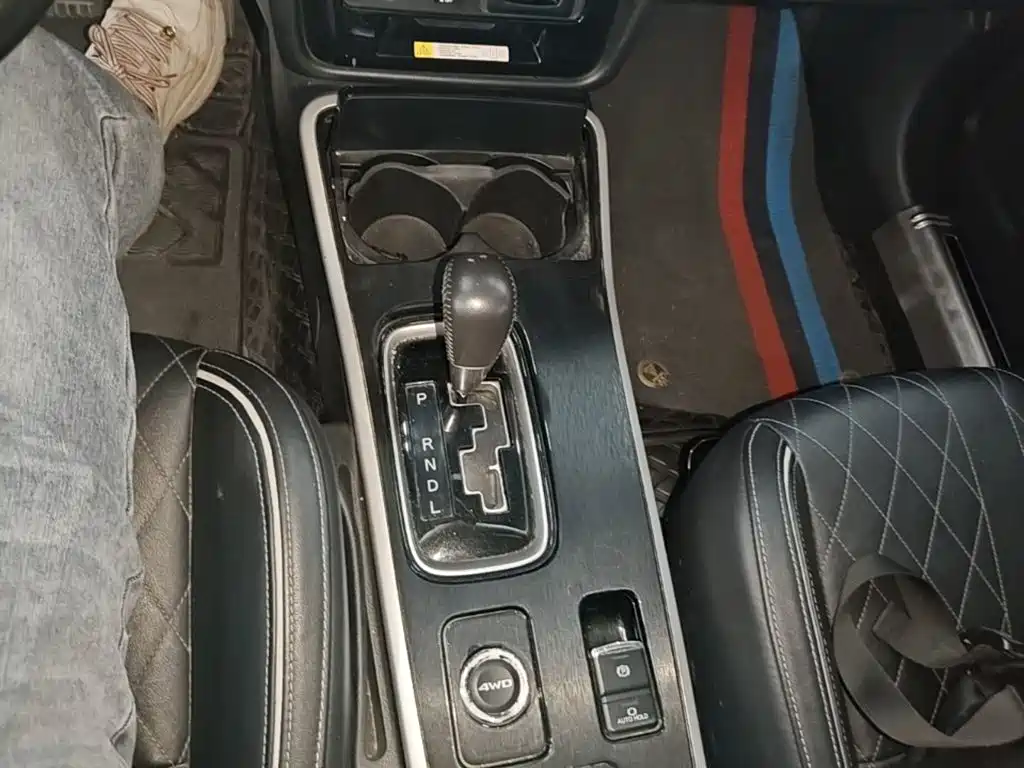 Mitsubishi Outlander — миниатюра 14