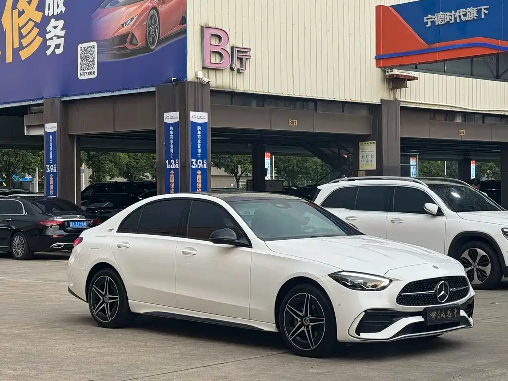 Mercedes-Benz C-Class — миниатюра 3