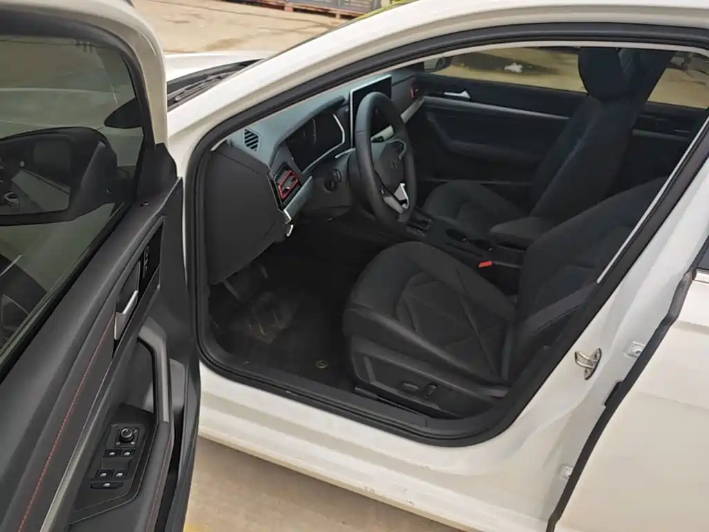 Volkswagen Lavida — миниатюра 16