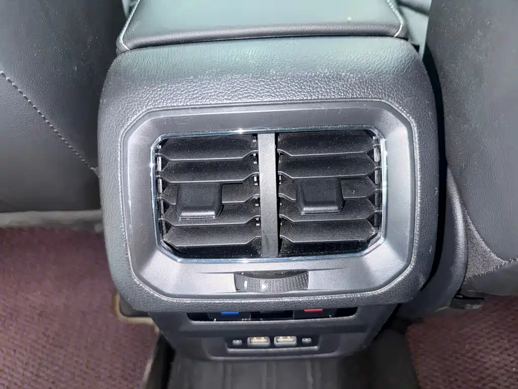 Volkswagen Tiguan L — миниатюра 20