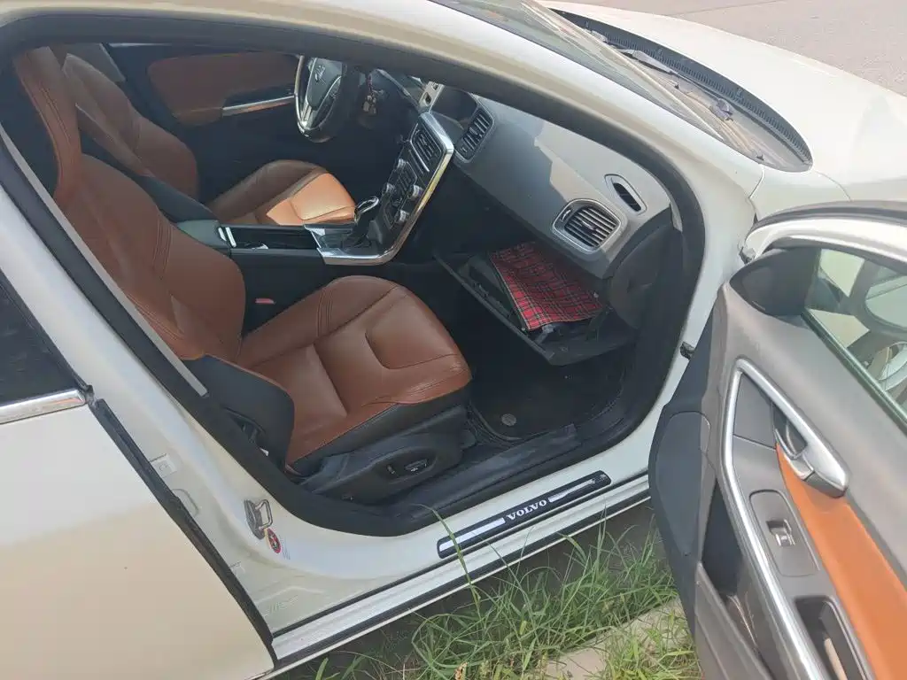 Volvo S60 — миниатюра 22