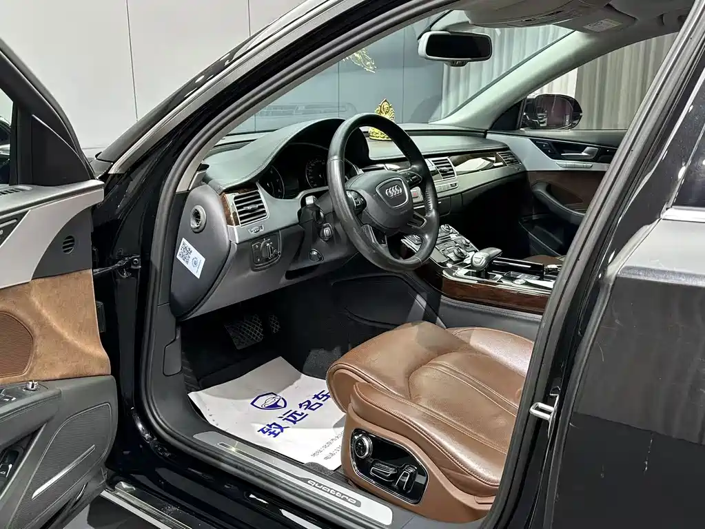 Audi A8 — миниатюра 6