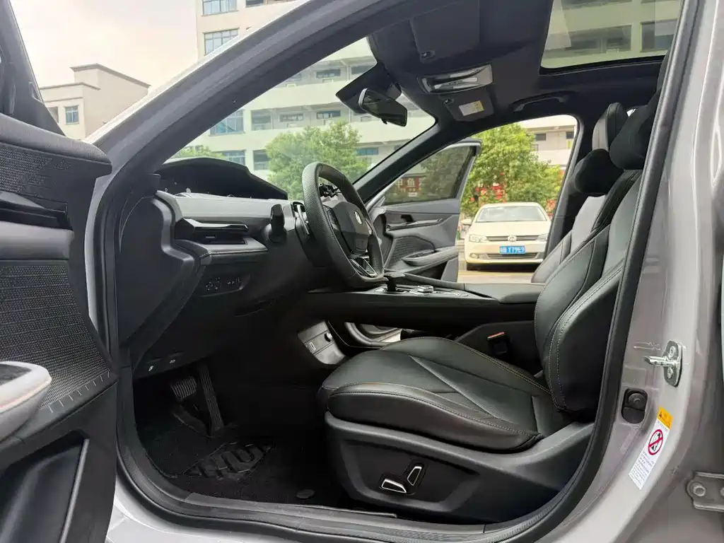 Changan UNI-V — миниатюра 4