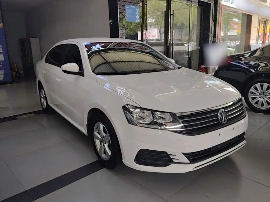 Volkswagen Lavida — миниатюра 4