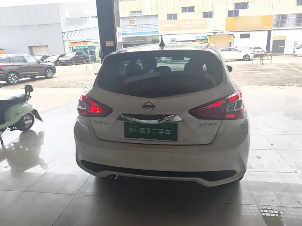 Nissan Tiida — миниатюра 6