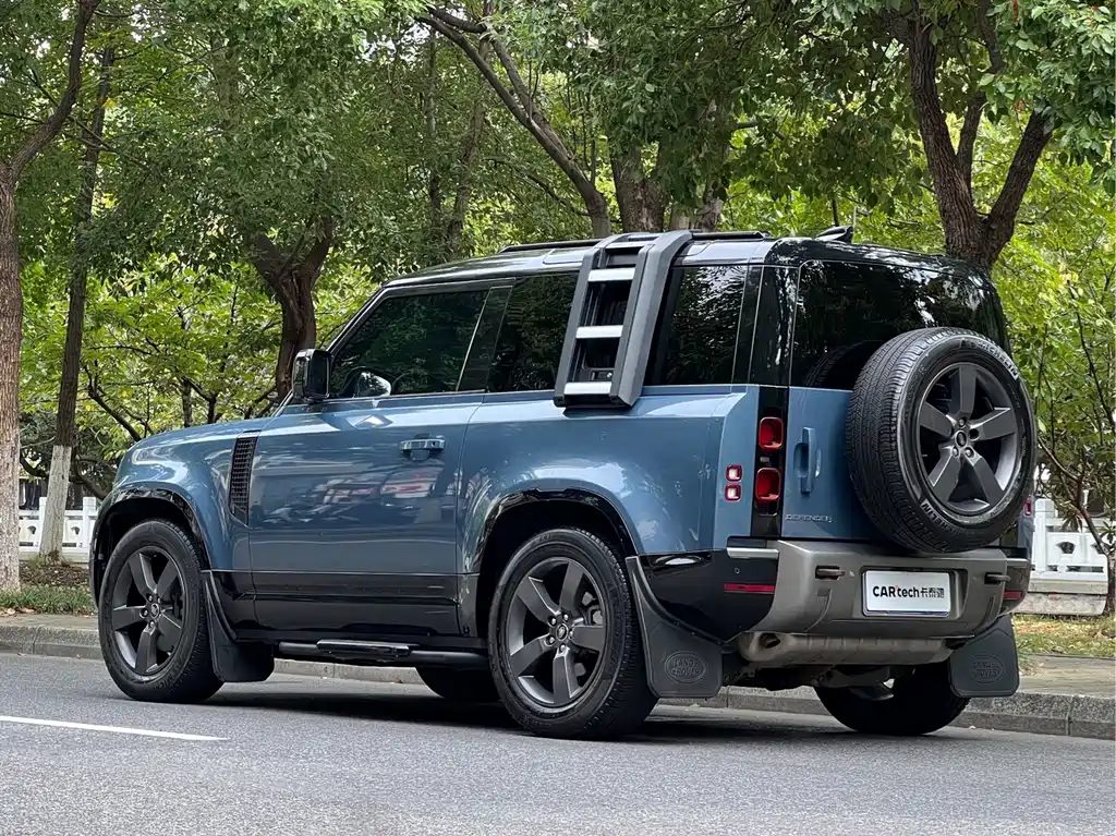 Land Rover Defender — миниатюра 6