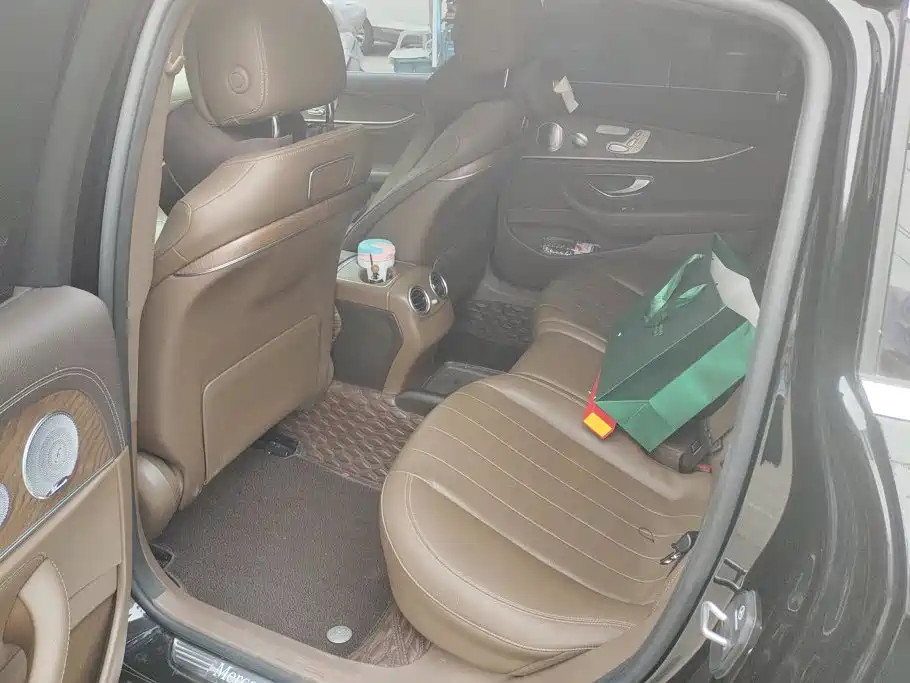 Mercedes-Benz E-Class — миниатюра 11
