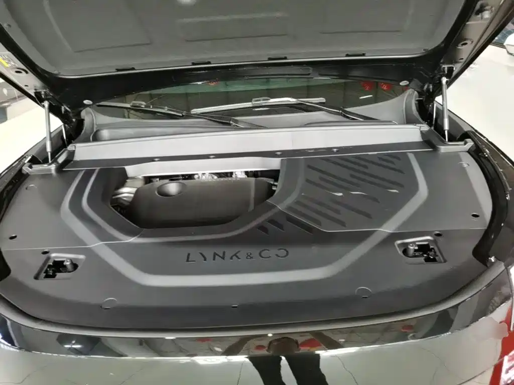 Lynk & Co Рука 900. — миниатюра 20
