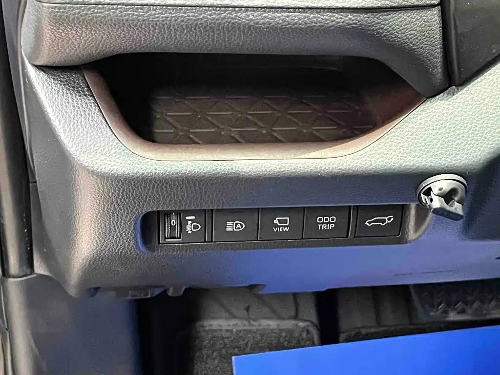 TOYOTA RAV4 RONGFANG