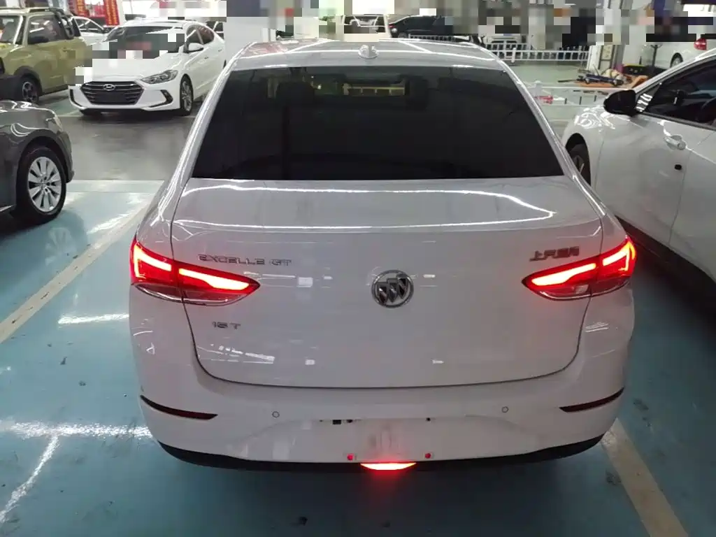 Buick Excelle — миниатюра 6