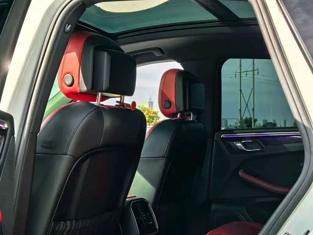 Porsche Macan — миниатюра 5