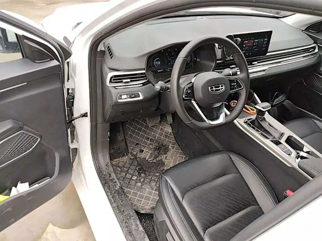 Geely Emgrand — миниатюра 16