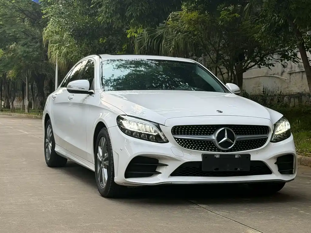 Mercedes-Benz C-Class — миниатюра 3