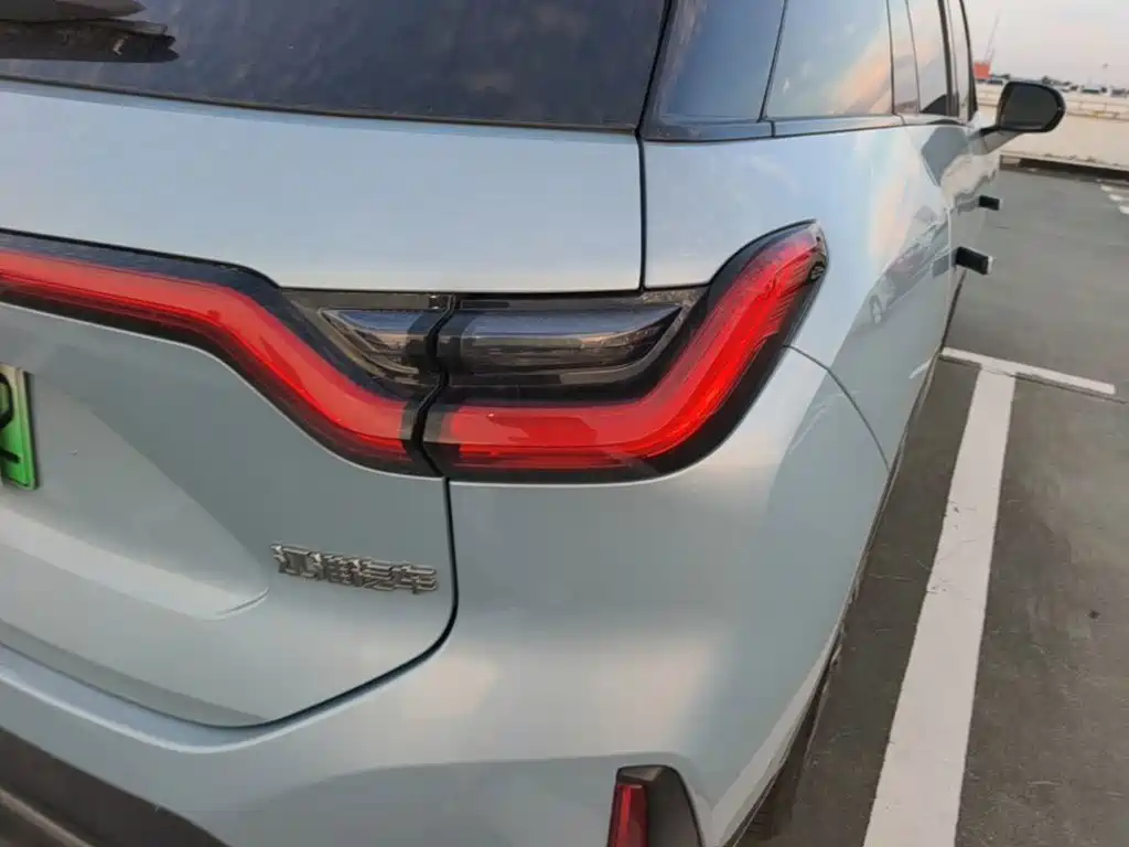 NIO ES6 — миниатюра 8