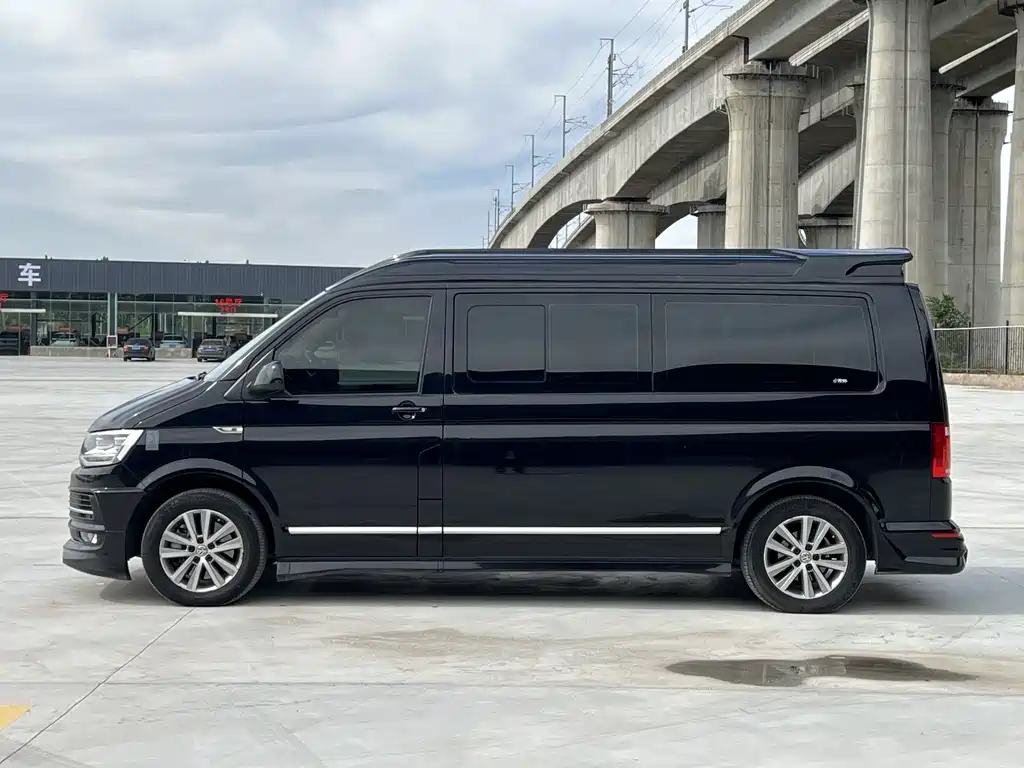Volkswagen Caravelle — миниатюра 7