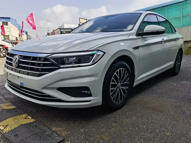 VOLKSWAGEN SAGITAR 2020