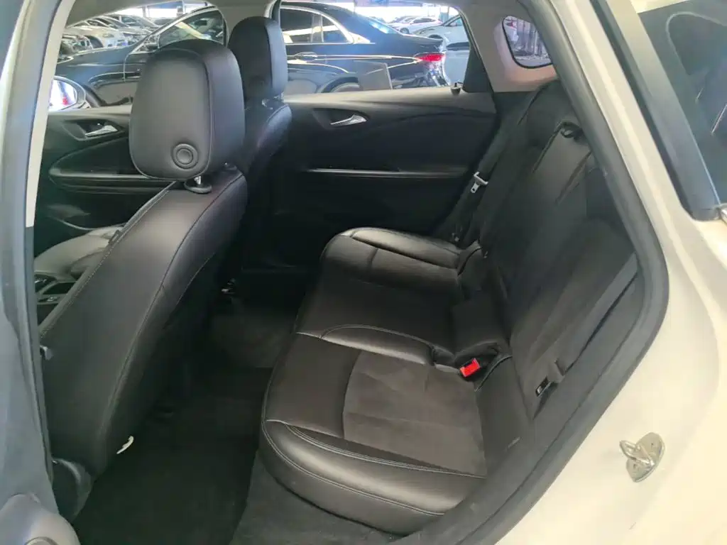 Buick Verano — миниатюра 17
